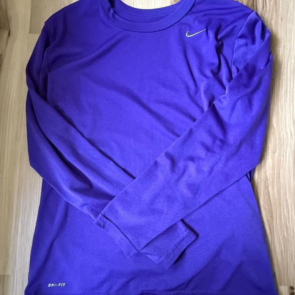 Nike Men's Purple Shirt